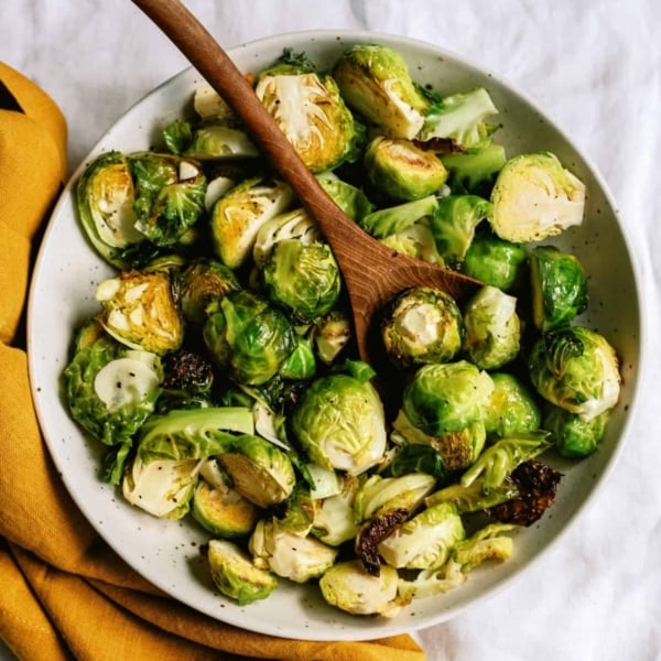 Garlic Roasted Brussels Sprouts Recipe