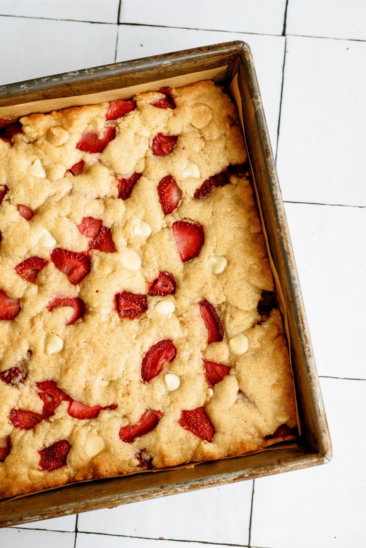 A pan of Strawberry Lemon Blondies without the Strawberry Glaze