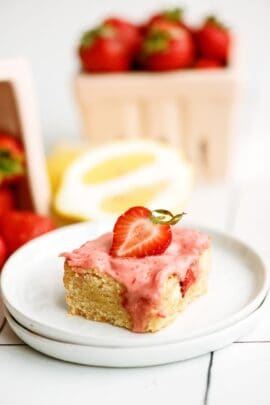 strawberry lemon blondies