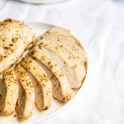 Baked Chicken Breast Recipe - Six Sisters' Stuff