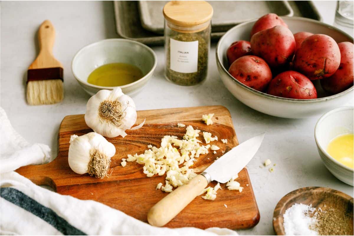 Ingredients needed to make Smashed Italian Red Potatoes