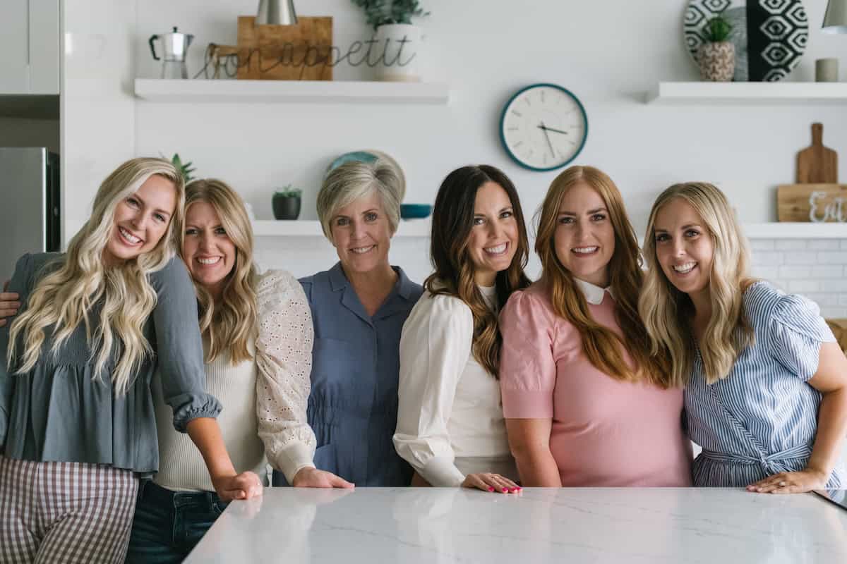 Kendra, Kristin, Cyd, Camille, Steph, and Lauren